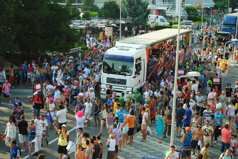 Liberty Parade 2013 a adunat peste 50.000 de participanti (tracklist
